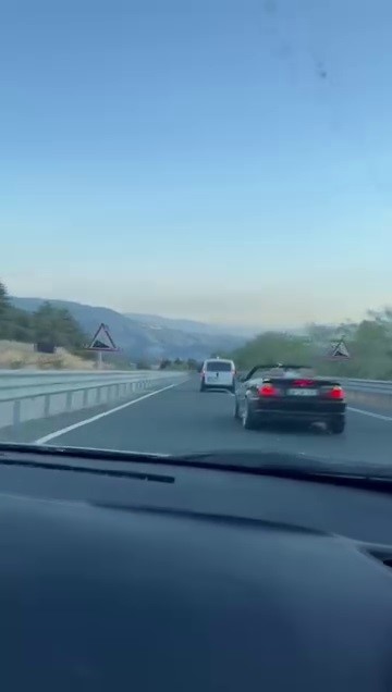 surekli-serit-degistirip-trafigi-tehlikeye-attilar