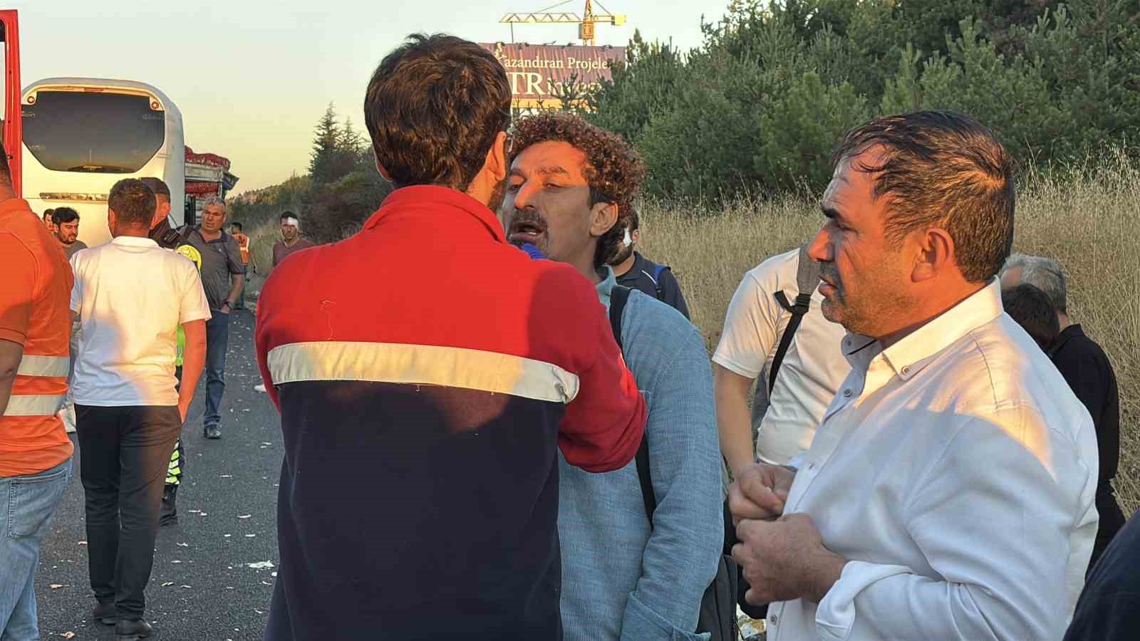 temde-yolcu-otobusu-ile-sogan-yuklu-kamyon-carpisti-1-olu-10-yarali