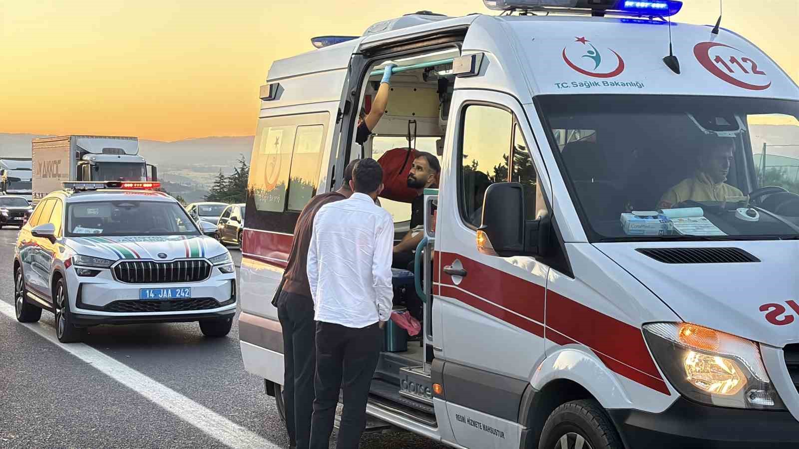 temde-yolcu-otobusu-ile-sogan-yuklu-kamyon-carpisti-1-olu-10-yarali