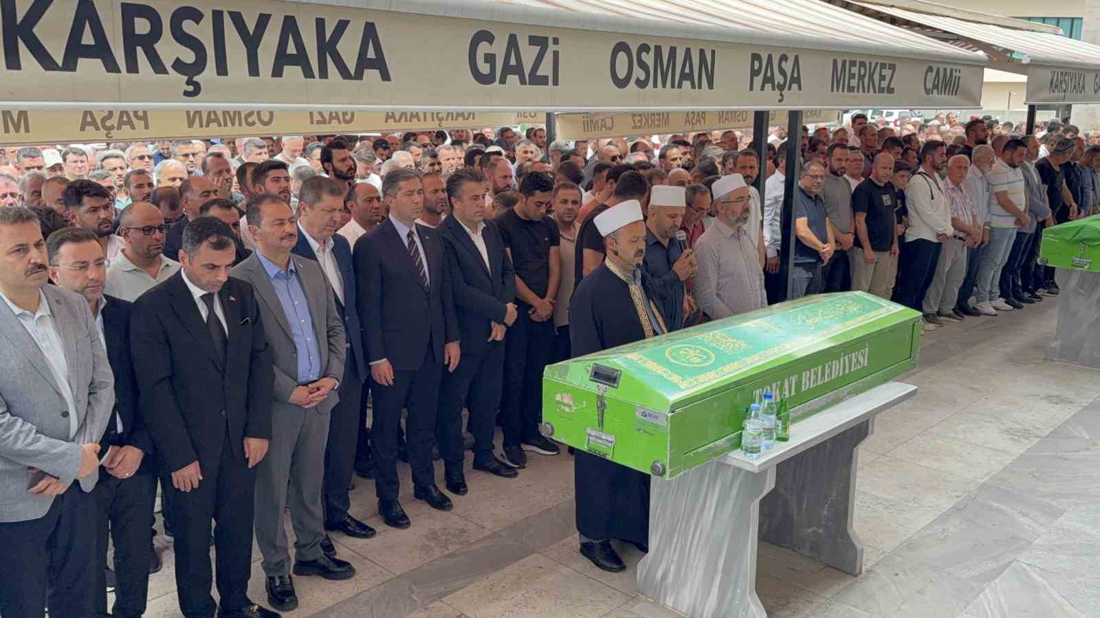 tokatta-otomobilin-carptigi-motosikletli-cift-topraga-verildi