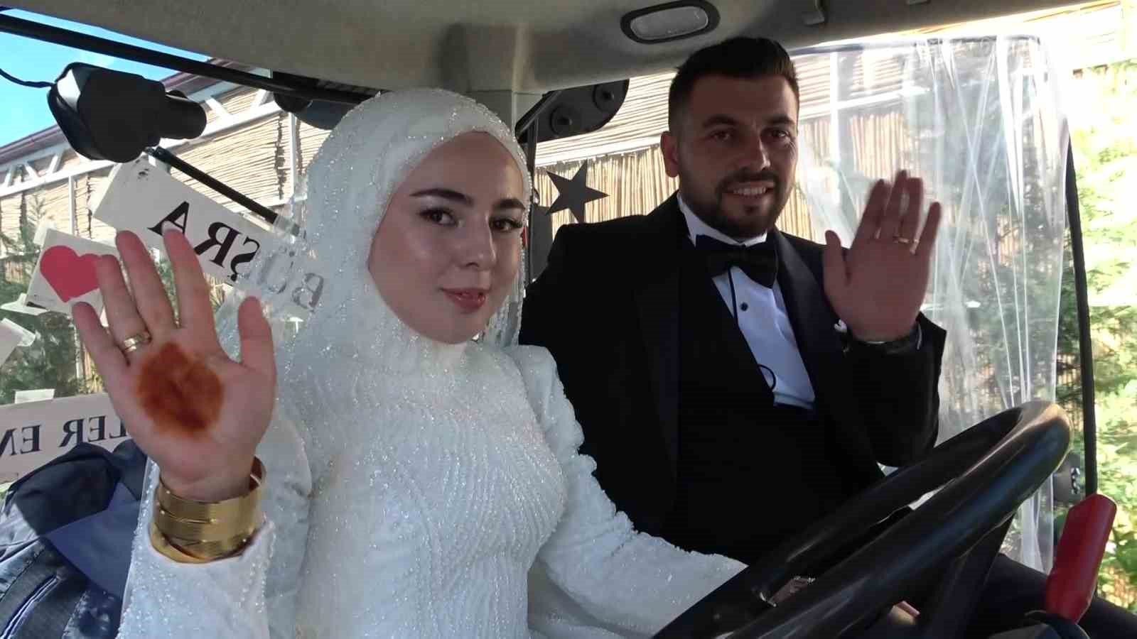 traktor-gelin-arabasi-oldu-gelin-direksiyona-gecti