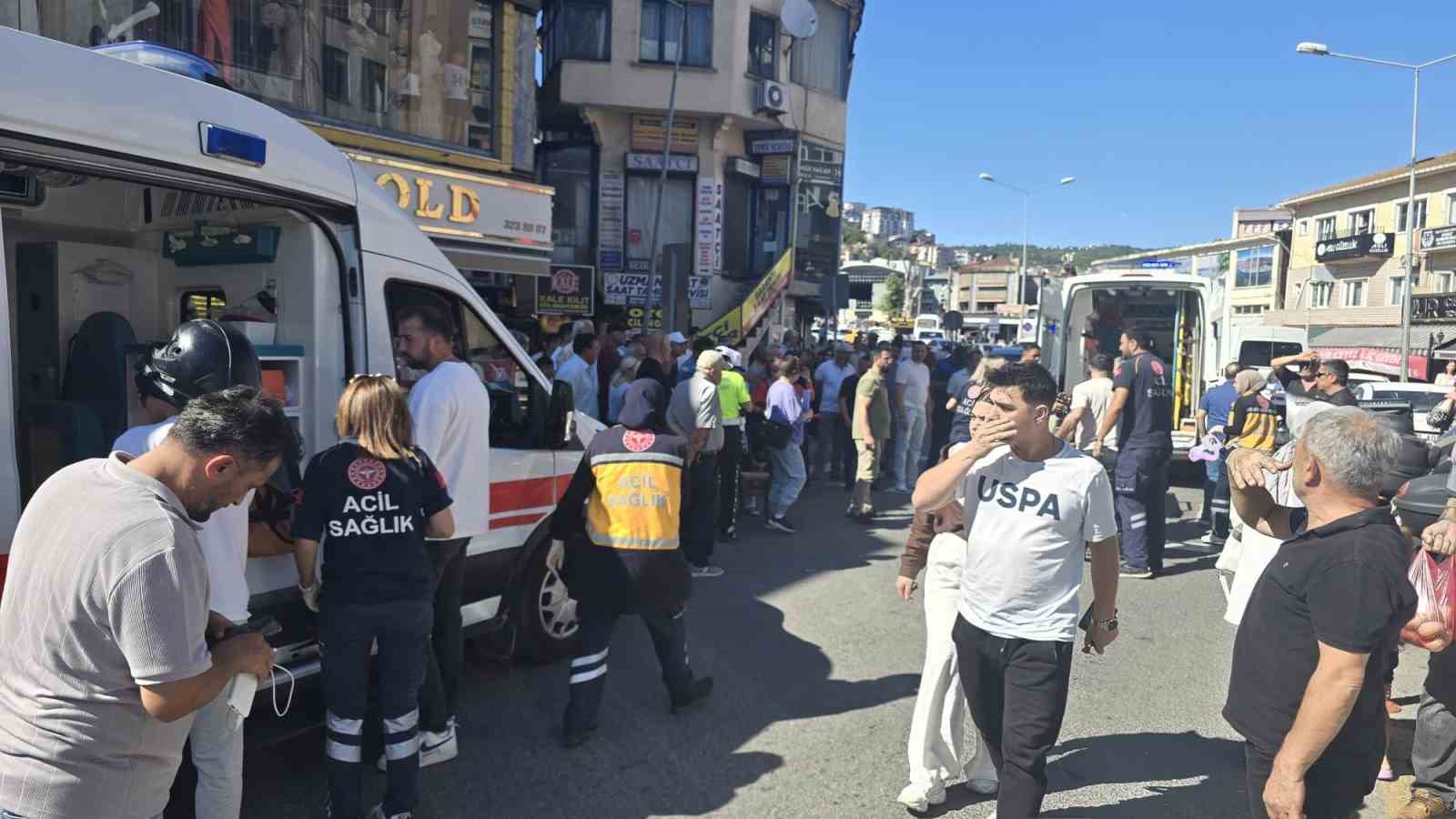 zonguldak-ereglide-motosiklet-yayaya-carpti-2-yarali