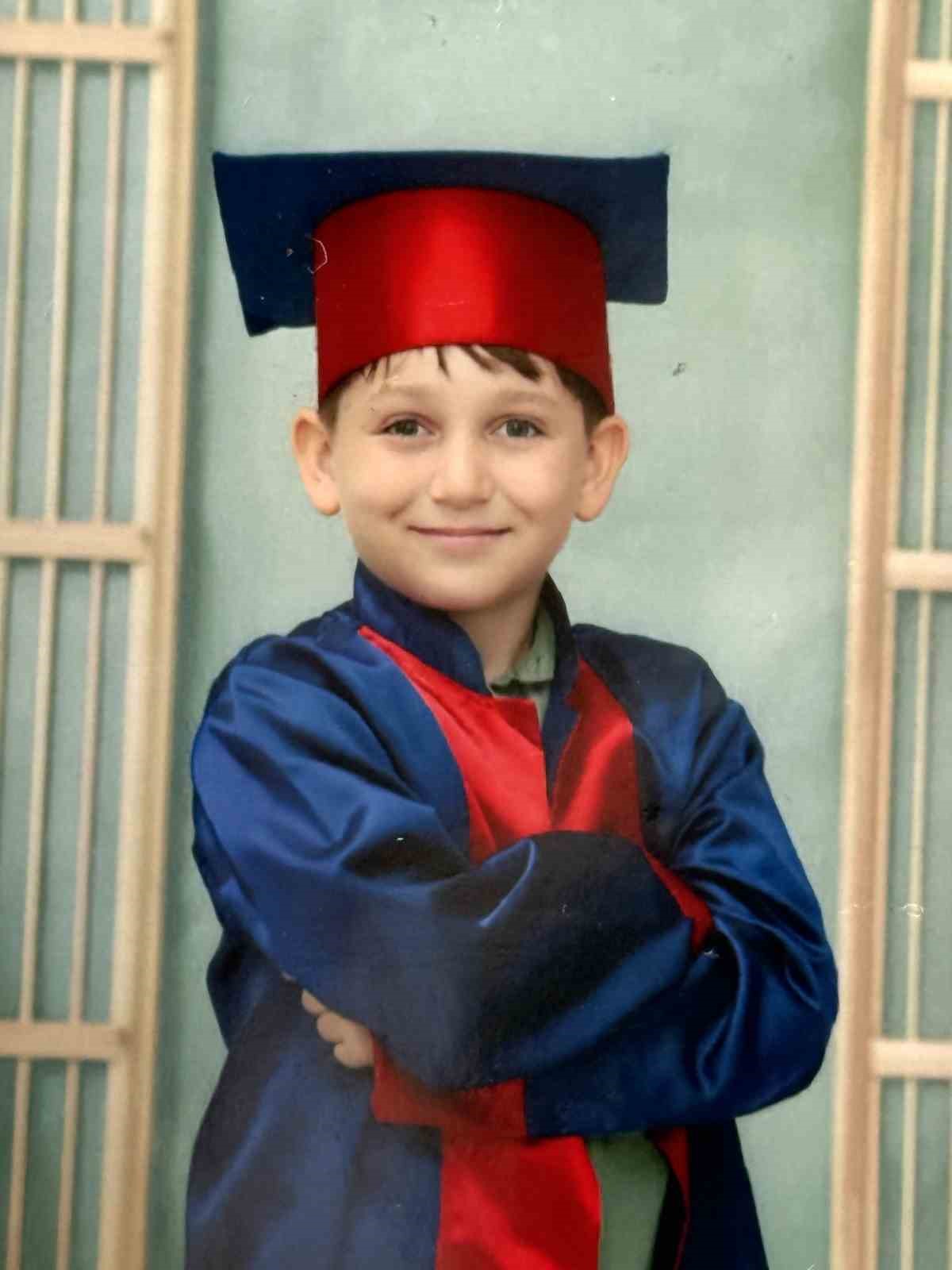 10-yasindaki-cocuk-tufekle-cenesinden-vuruldu-aile-adalet-ariyor