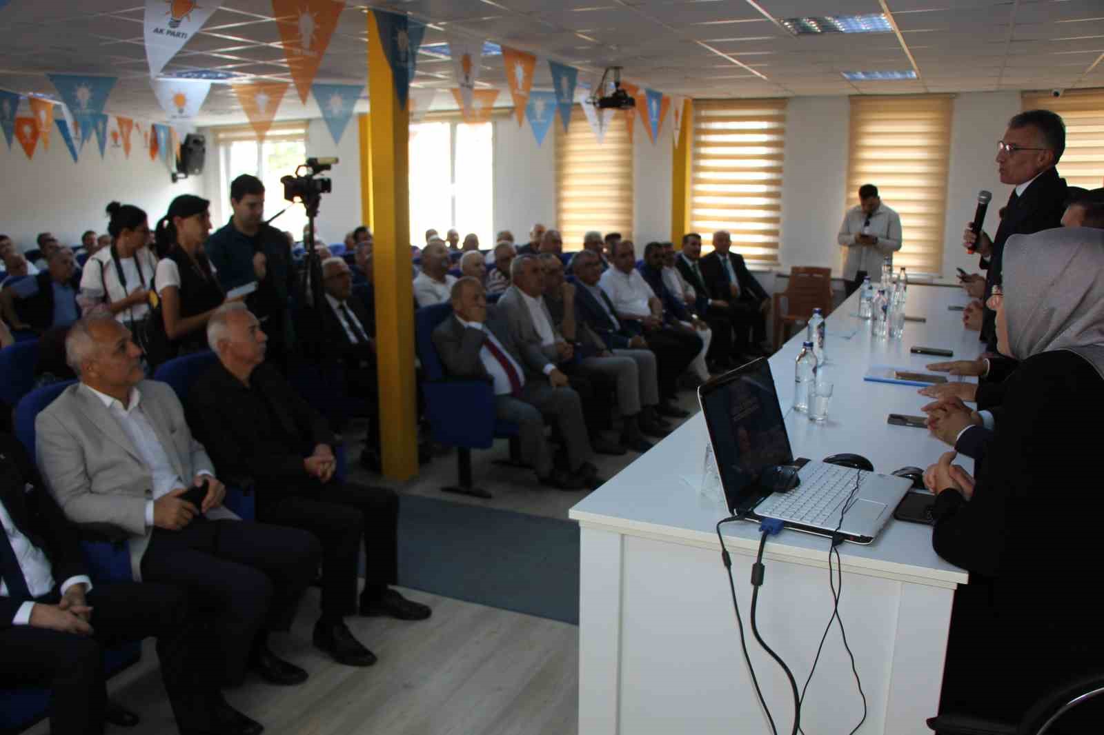 ak-parti-grup-baskani-guler-ozgur-ozelin-insan-icine-cikamamasi-lazim