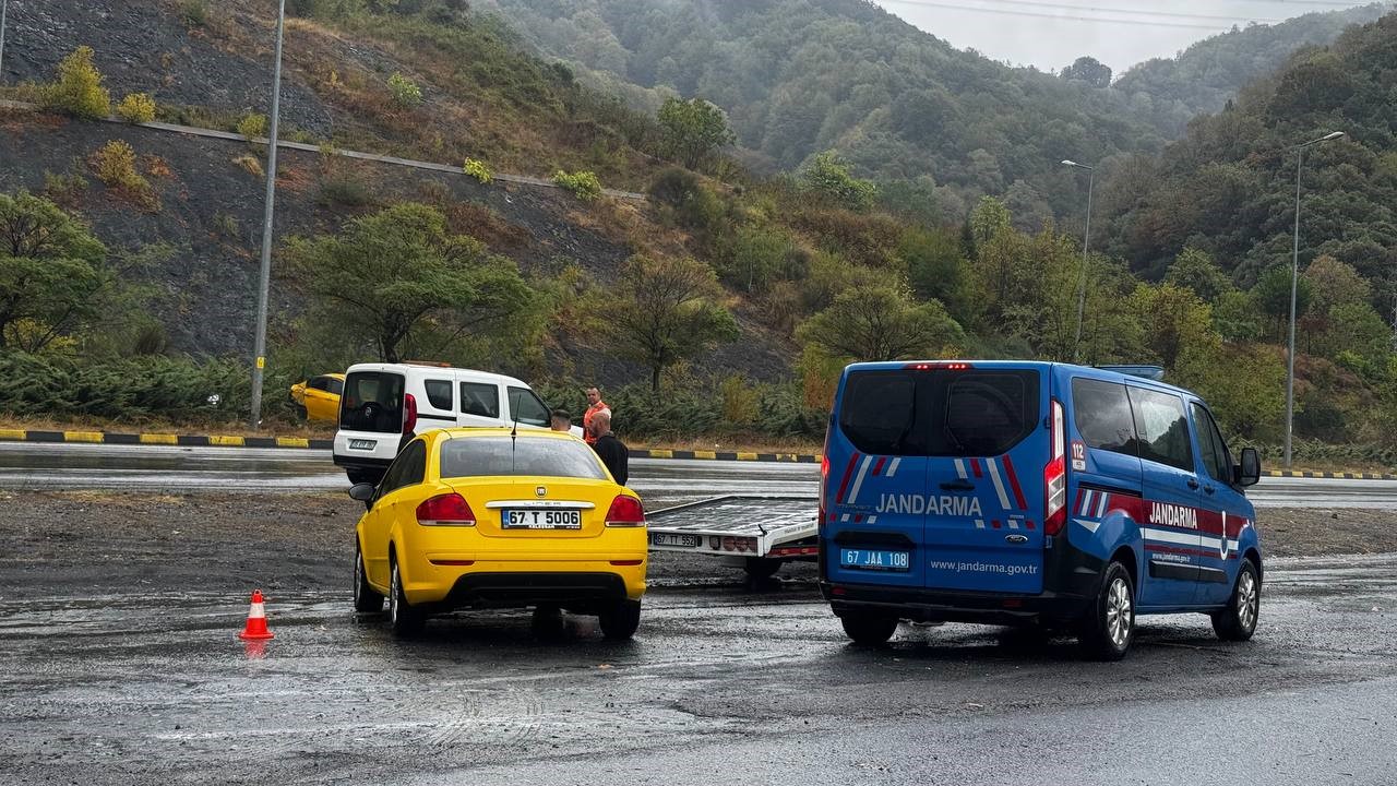 alaplida-ticari-taksi-aydinlatma-diregine-carpti-1-yarali