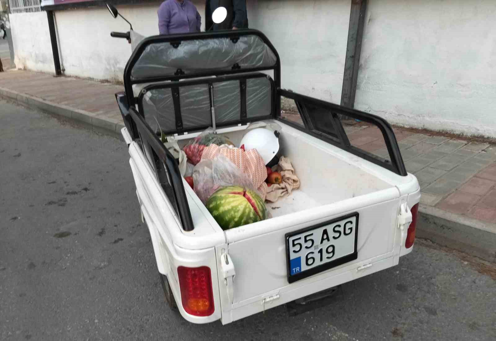 bafrada-3-tekerlekli-bisiklet-devrildi-2-yarali