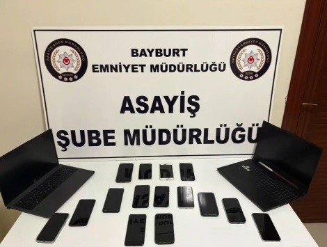 bayburt-polisi-112-vatandasi-sahte-ilanla-dolandiran-ceteyi-cokertti