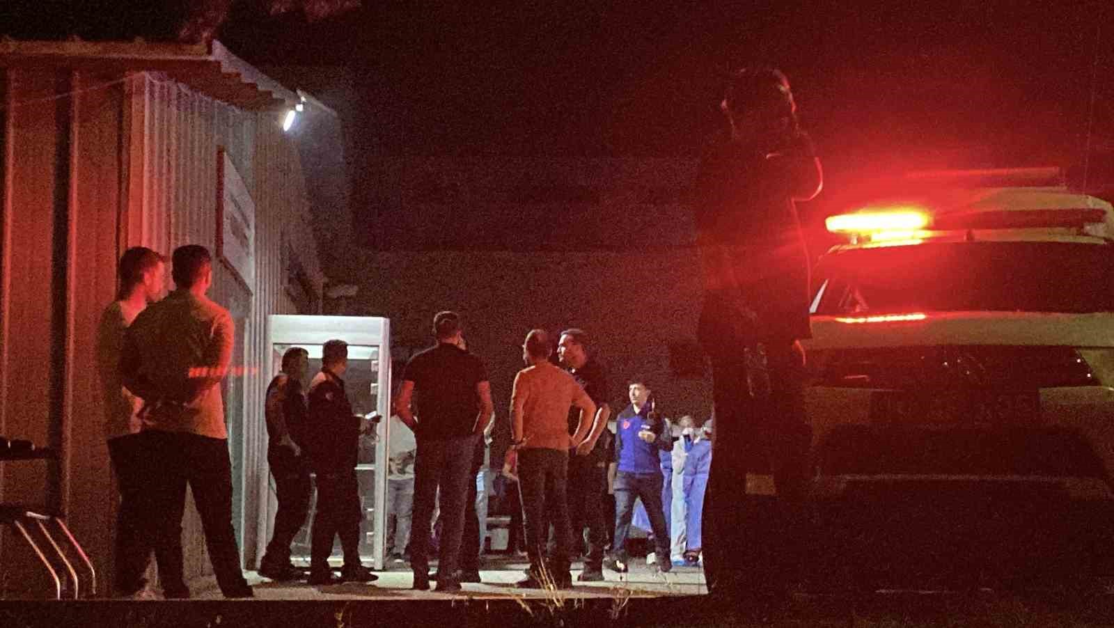 boluda-narkotik-operasyonda-9-polis-gazdan-etkilenerek-olumden-dondu