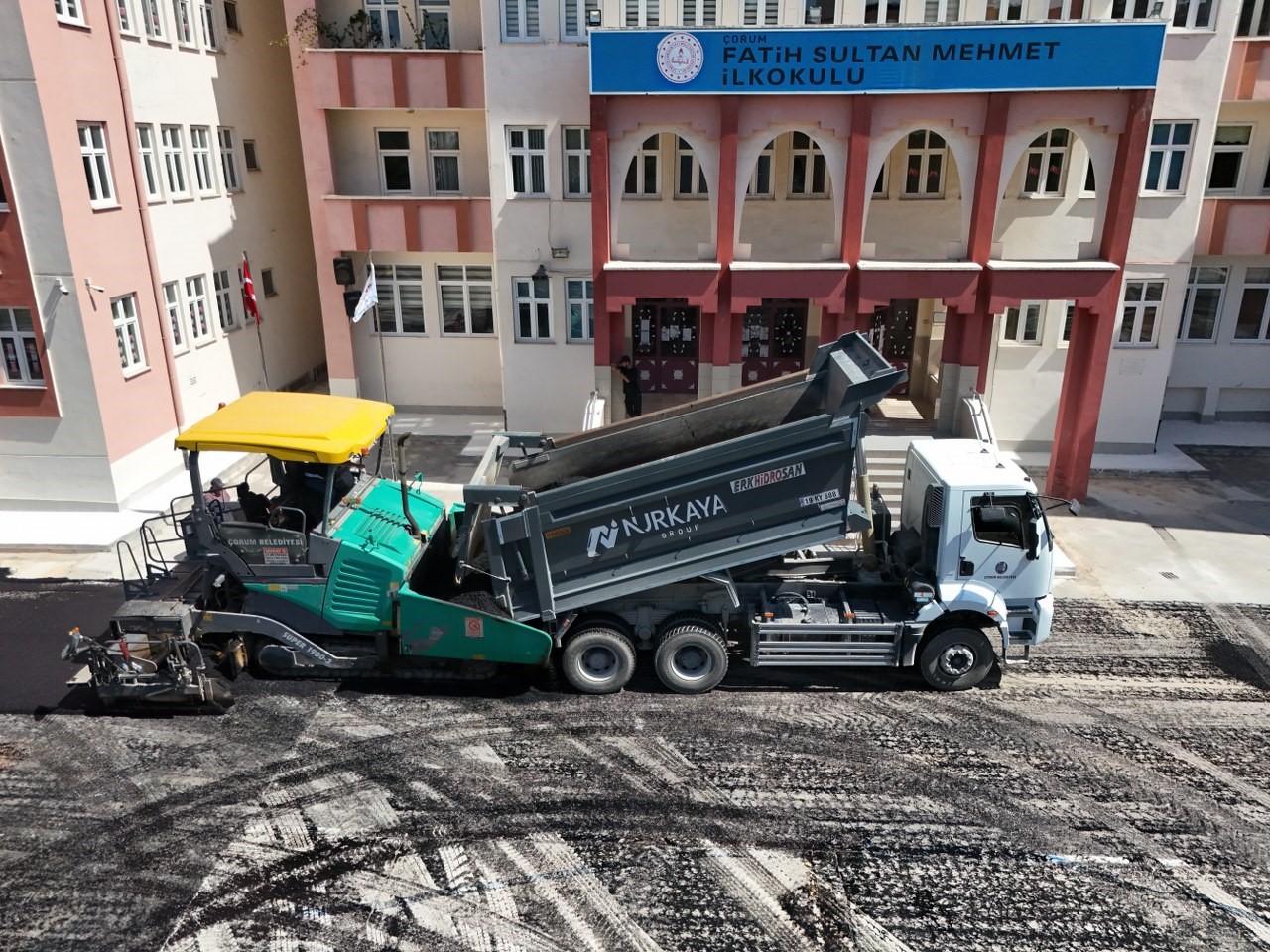 corum-belediyesinden-sehir-genelinde-es-zamanli-asfalt-atagi