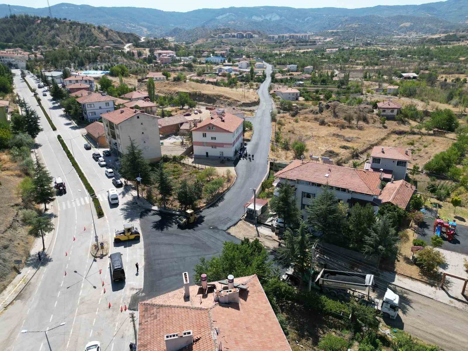corum-belediyesinden-ugurludaga-2-bin-715-bin-ton-asfalt-destegi
