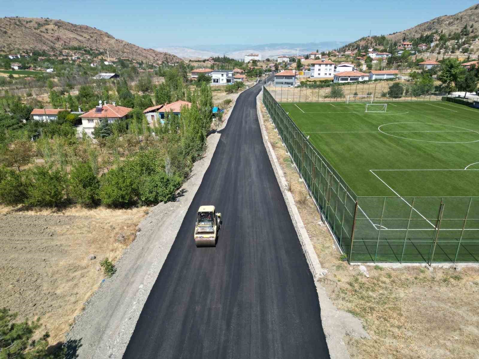 corum-belediyesinden-ugurludaga-2-bin-715-bin-ton-asfalt-destegi
