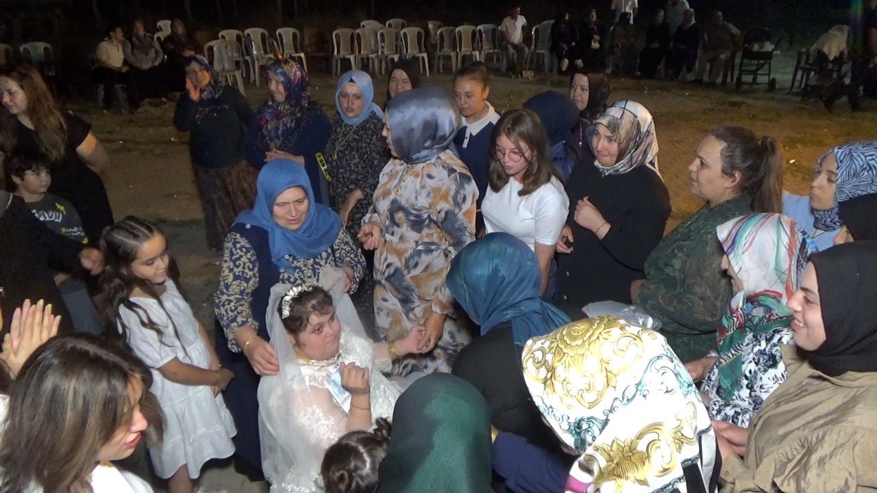corumda-down-sendromlu-mesudenin-dugun-hayali-gercek-oldu