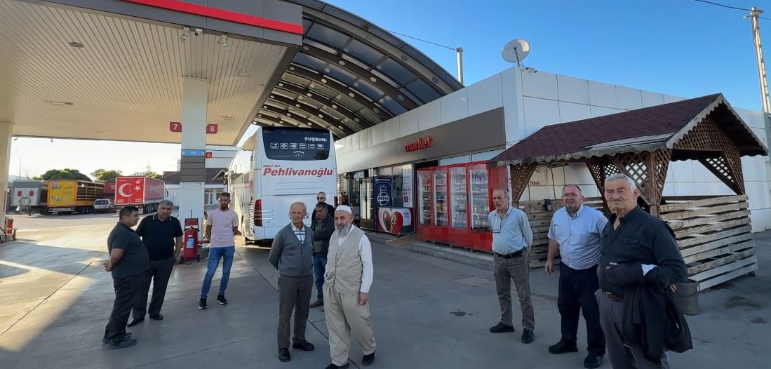 dinlenme-tesisinde-kalp-krizi-geciren-yolcu-hastanede-hayatini-kaybetti