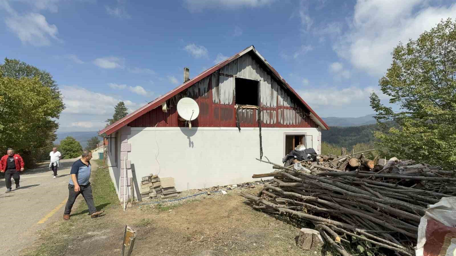evi-6nci-kez-yanarak-kullanilamaz-hale-geldi