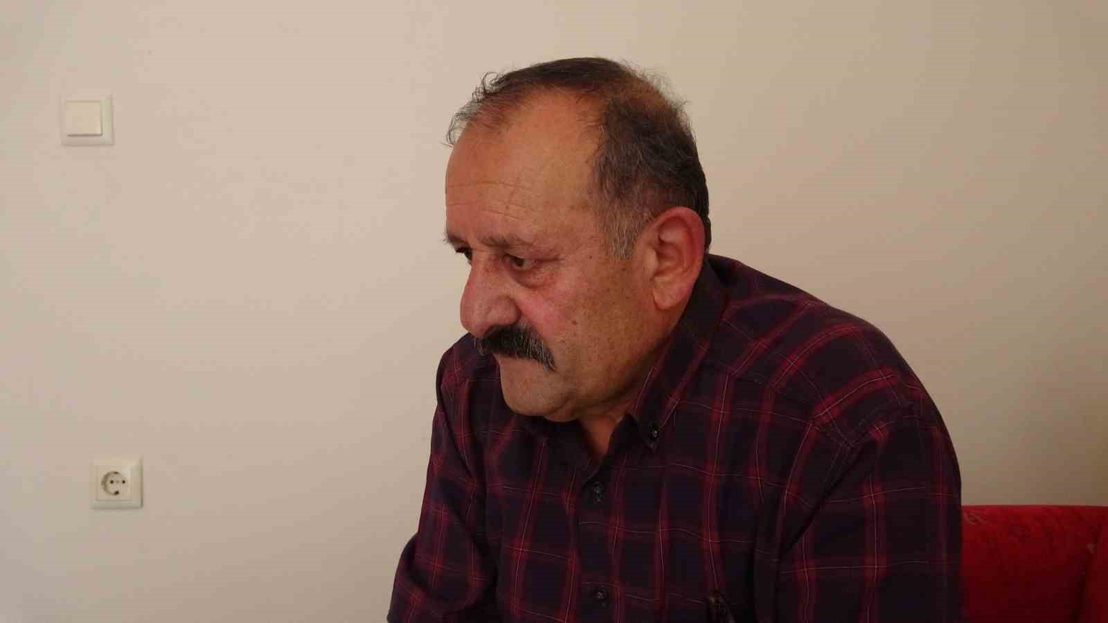 milli-duygularinin-hedefi-oldu-sahte-komiser-savcinin-katilini-bulduk-yalaniyla-bayburtlu-halk-ozanini-dolandirdi