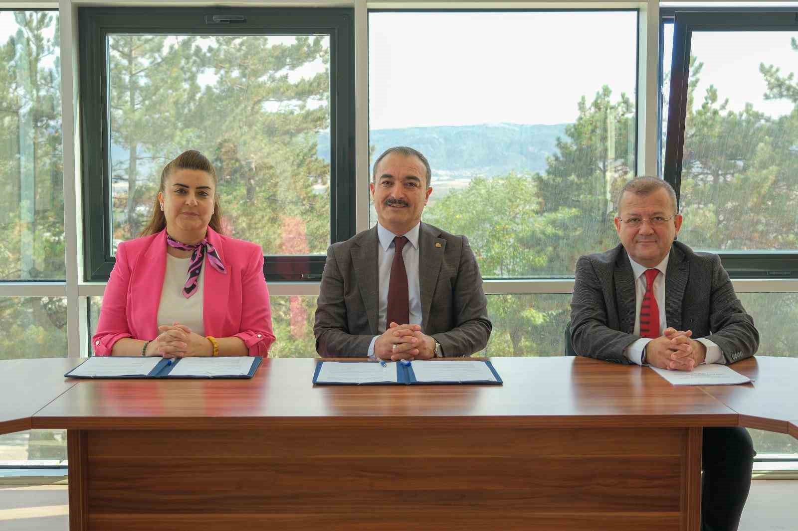 okadan-corum-teknokent-firmalarina-dijitallesme-ve-ihracat-destegi