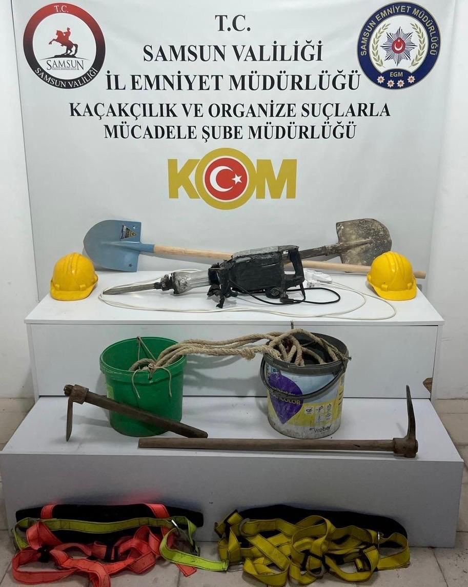 ruyasinda-define-goren-kadin-ogluyla-birlikte-5-katli-apartmanin-altinda-tunel-kazarken-yakalandi