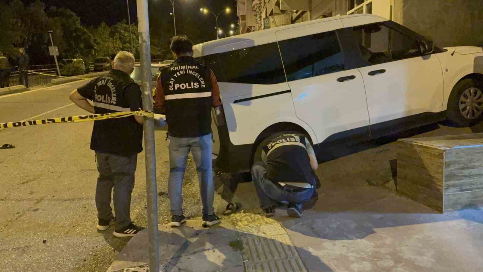 samsunda-geceleyin-sokak-ortasinda-silahli-saldiri-3-yarali