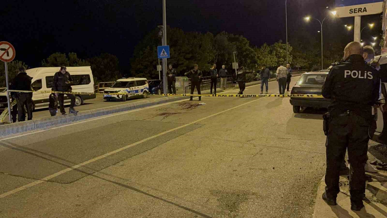 samsunda-geceleyin-sokak-ortasinda-silahli-saldiri-3-yarali