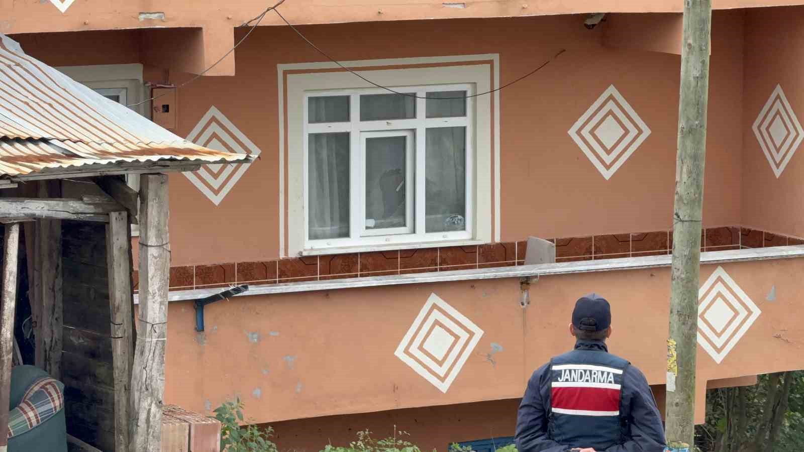 samsunda-kan-donduran-cinayet-esini-bardakla-oldurdu-jandarmaya-alkollu-yakalaninca-cinayet-ortaya-cikti