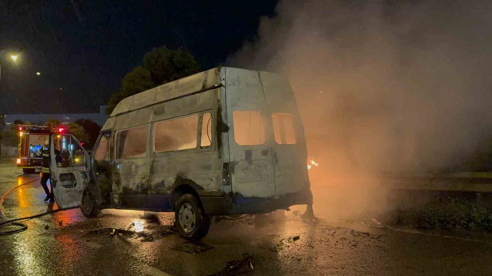 samsunda-minibus-alev-alev-yandi