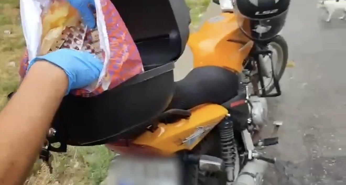 samsunda-supheli-motosikletten-uyusturucu-cikti