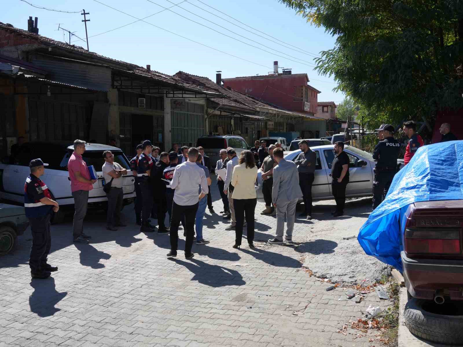 sanayi-sitesinde-islenen-cinayette-yeni-gelisme-olay-yerinde-kesif-yapildi