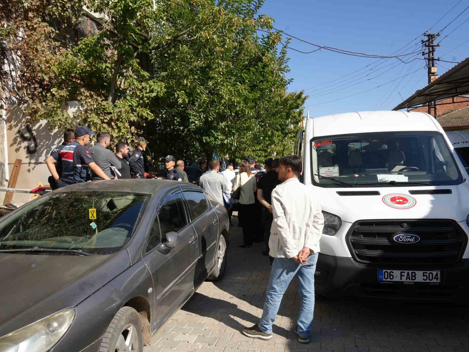 sanayi-sitesinde-islenen-cinayette-yeni-gelisme-olay-yerinde-kesif-yapildi