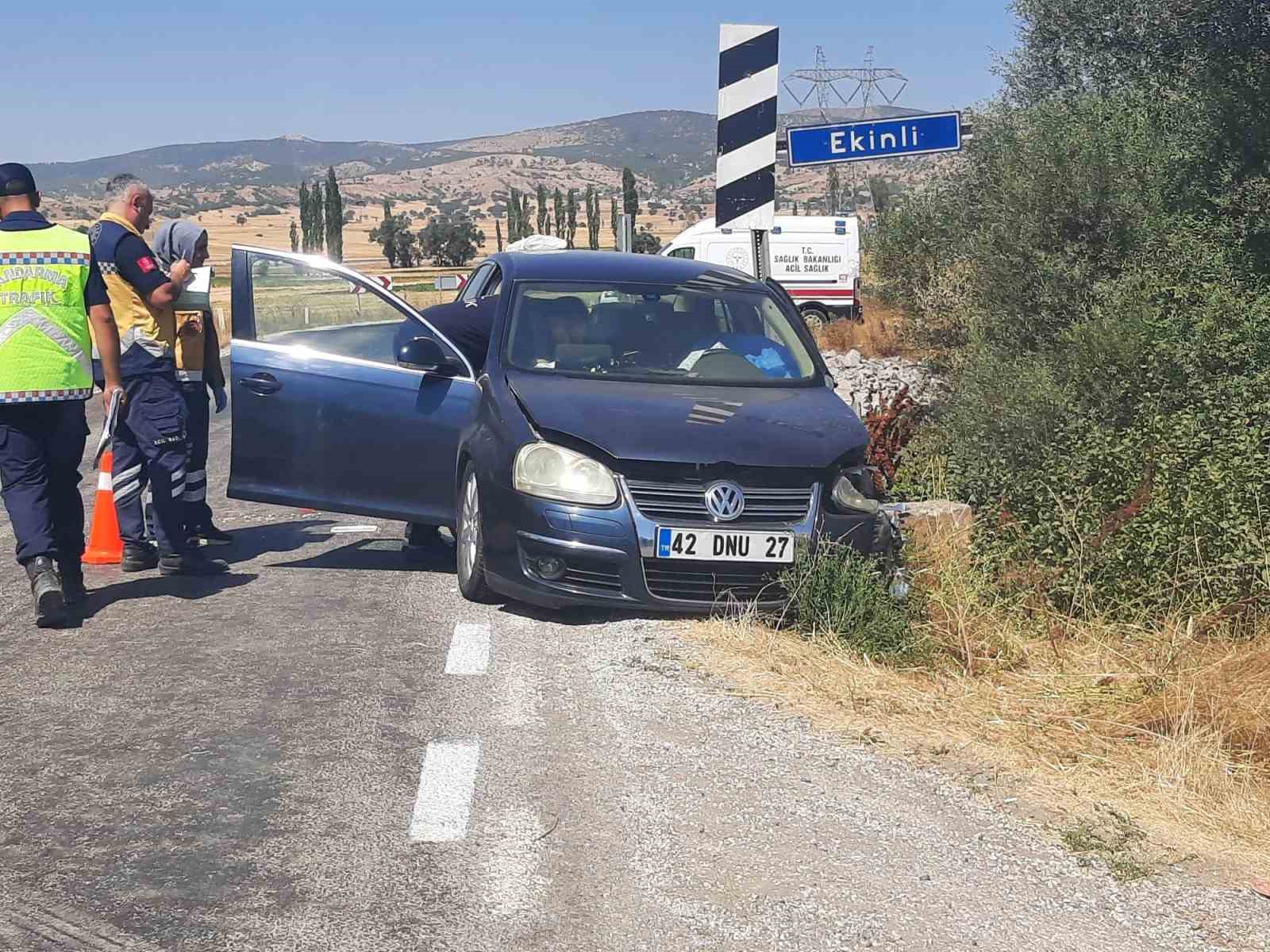 tokatta-otomobil-bariyerlere-carpti-1-olu-2-yarali