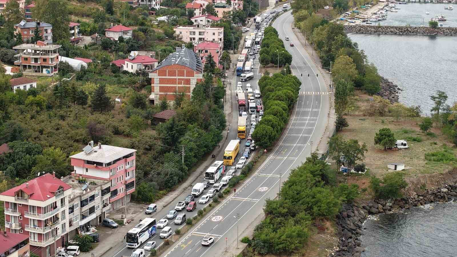trabzonda-avmdeki-yangin-yeniden-alevlendi