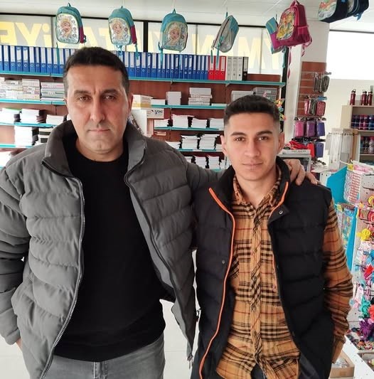 universite-kaydi-icin-ciktiklari-yolda-yanarak-can-verdiler