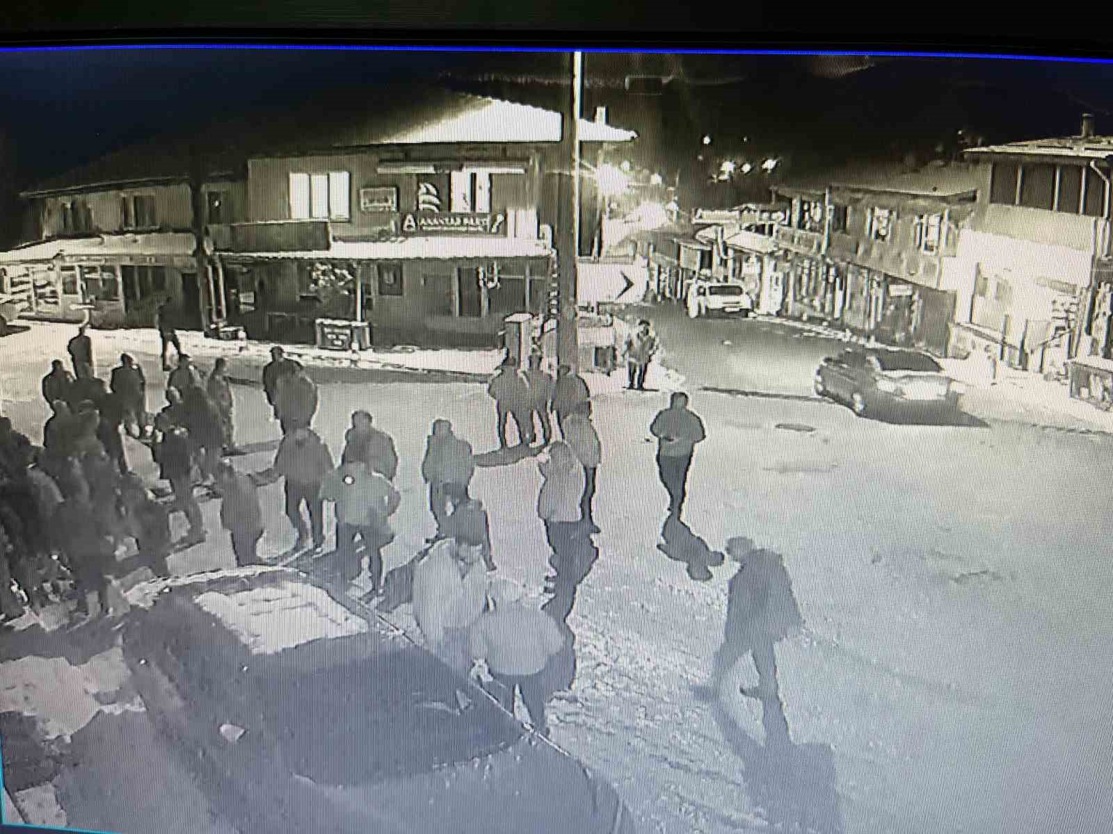 17-yasindaki-cocuk-husumetlisini-silahla-vurdu-2-gozalti