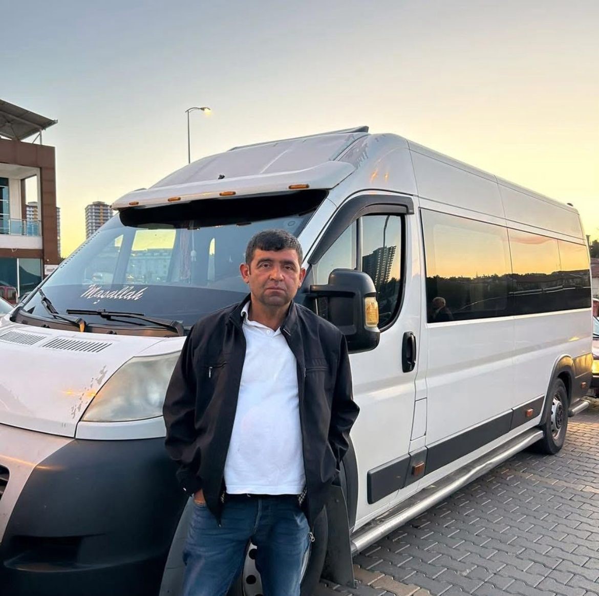 alevlere-teslim-olan-minibusunu-izlerken-kalbine-yenik-dustu