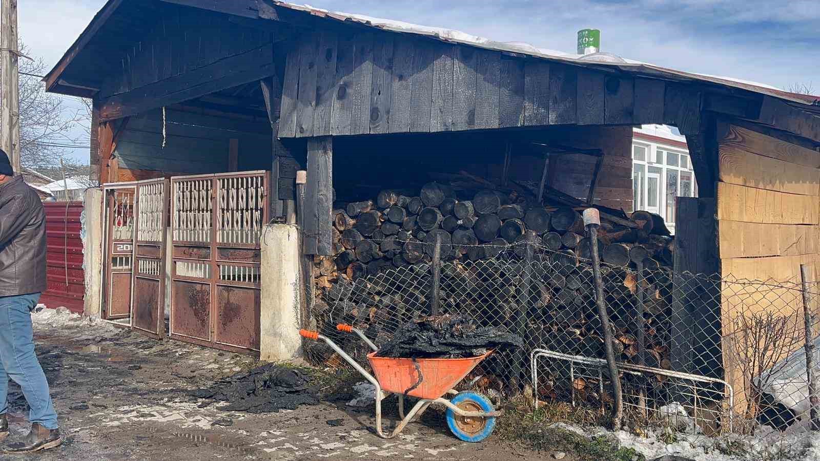 alevlere-teslim-olan-minibusunu-izlerken-kalbine-yenik-dustu