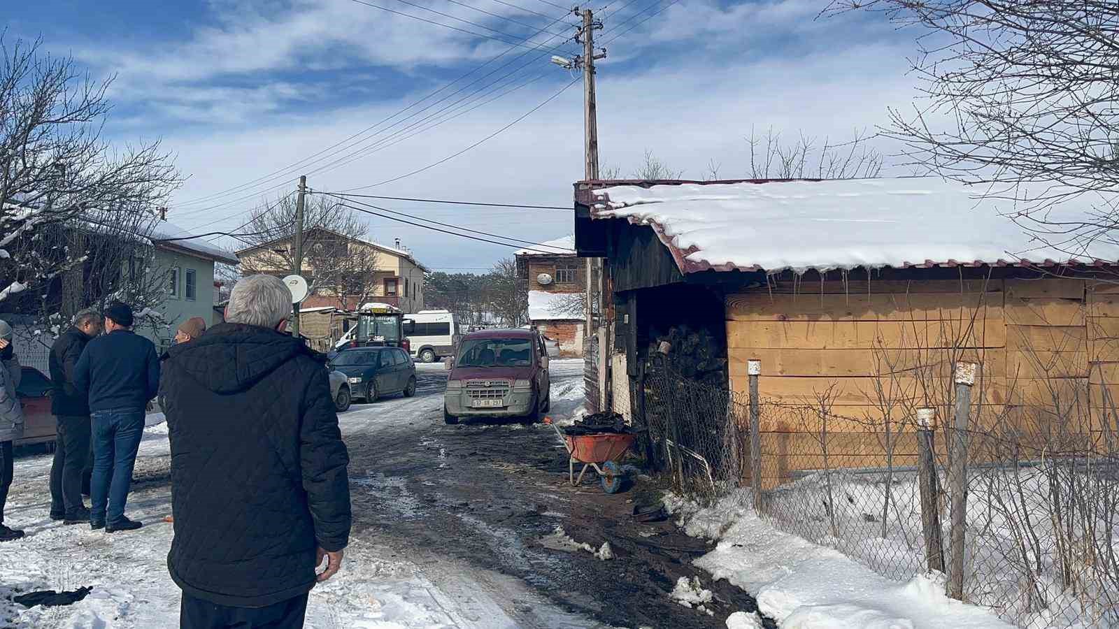 alevlere-teslim-olan-minibusunu-izlerken-kalbine-yenik-dustu