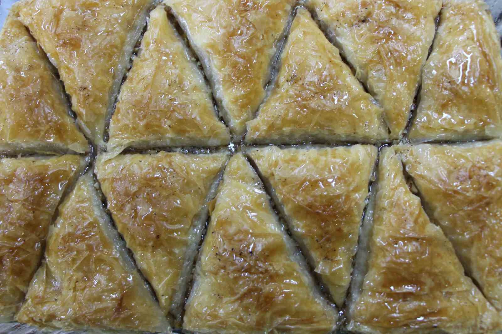 amasyanin-yeni-lezzeti-elmali-baklava