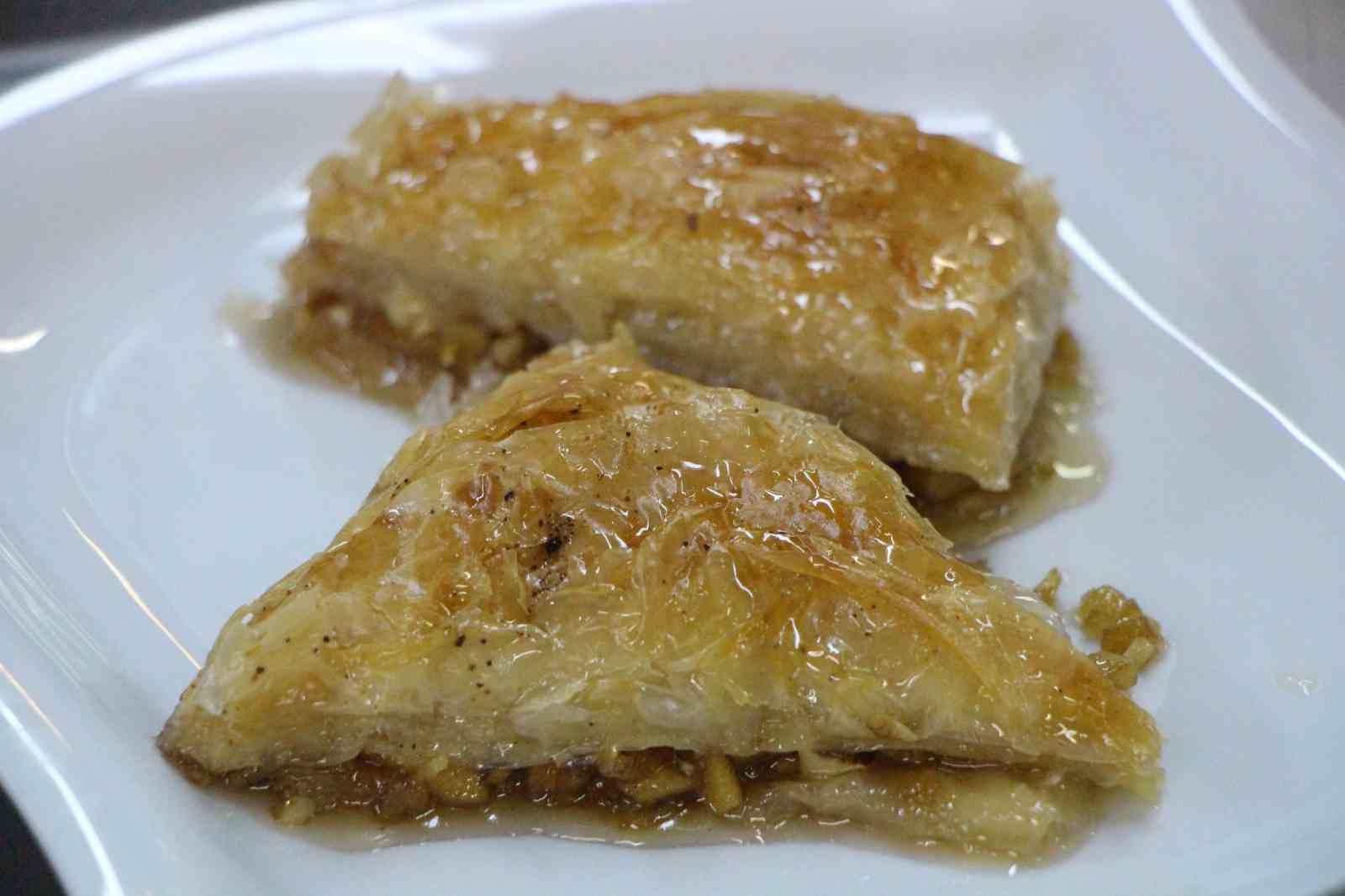 amasyanin-yeni-lezzeti-elmali-baklava