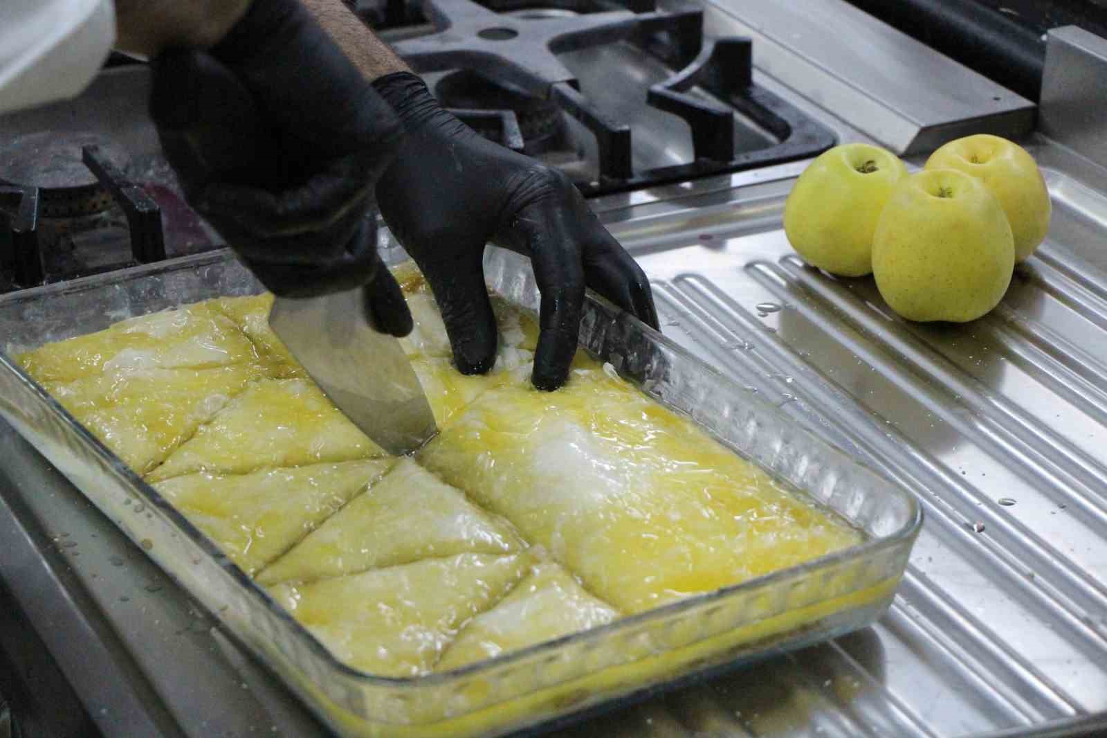 amasyanin-yeni-lezzeti-elmali-baklava