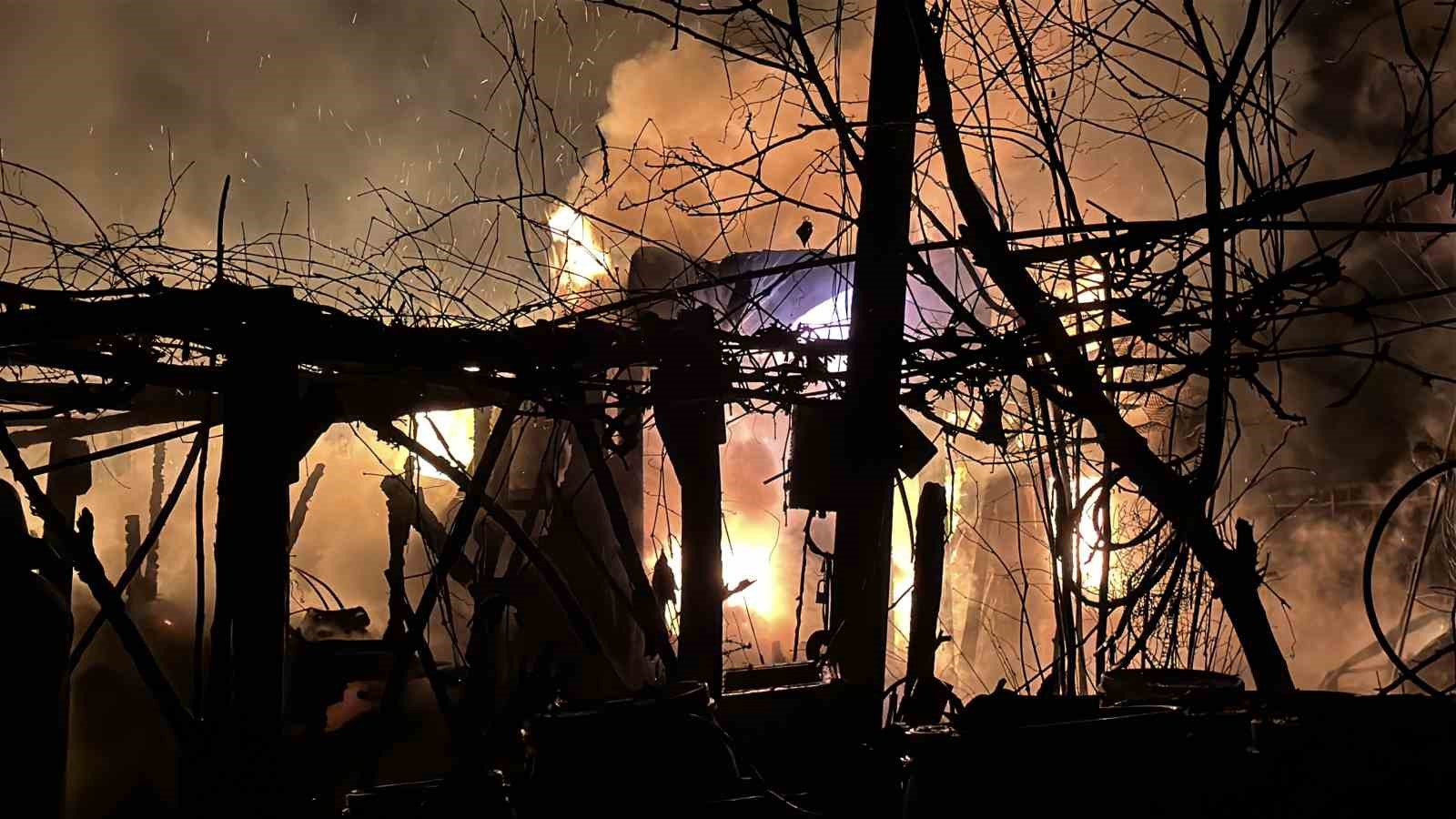 ardiye-yangini-eve-sicramadan-sonduruldu