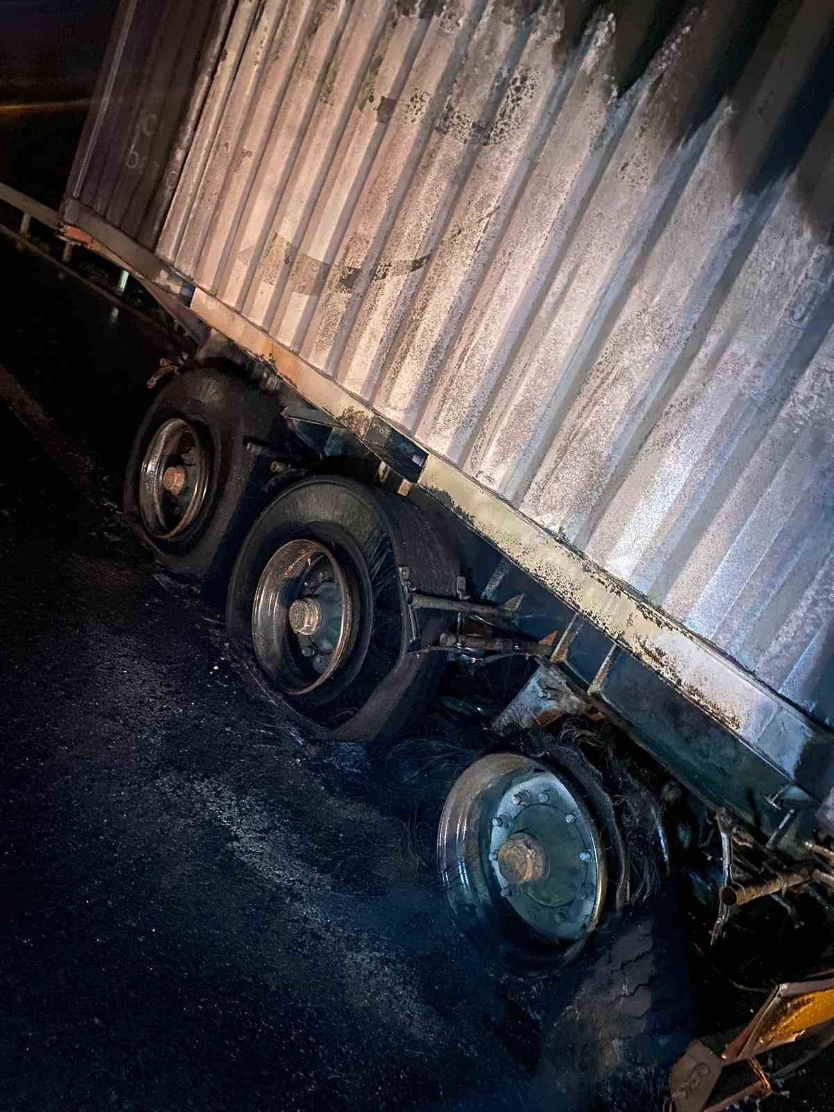 balatalarindan-tutusan-tirdaki-yangin-kisa-surede-sonduruldu