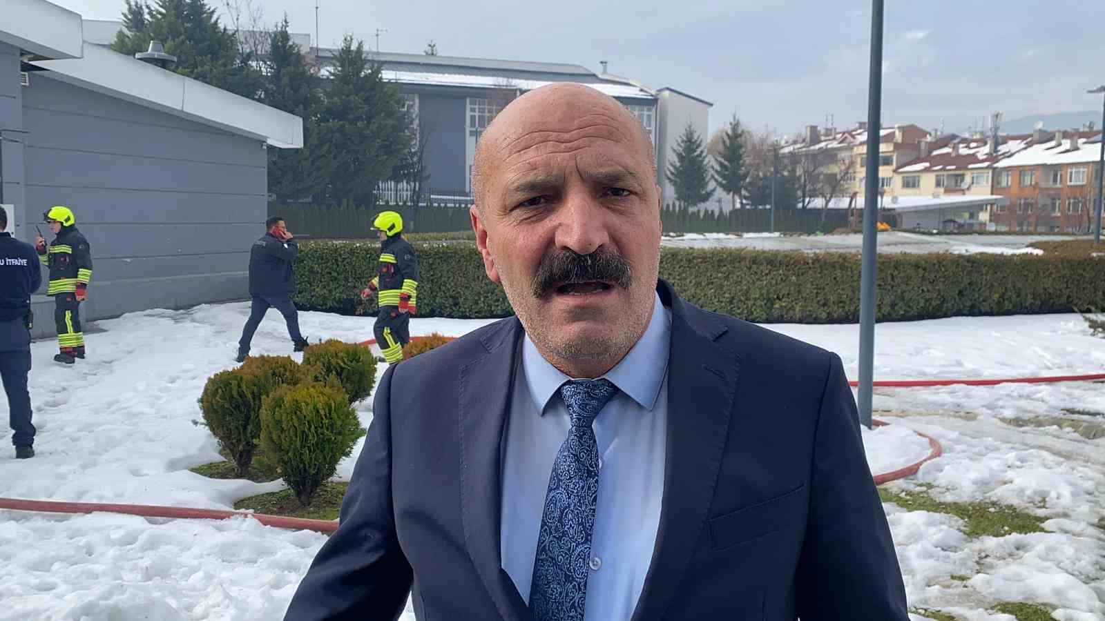 boluda-elektrik-kaynakli-cikan-baca-yangini-etrafi-dumana-bogdu