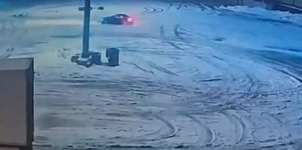 boluda-karla-kapli-tesiste-drift-keyfi-pahaliya-patladi