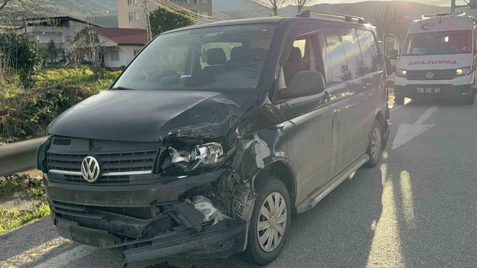 cenaze-donusu-feci-kaza-4-yarali