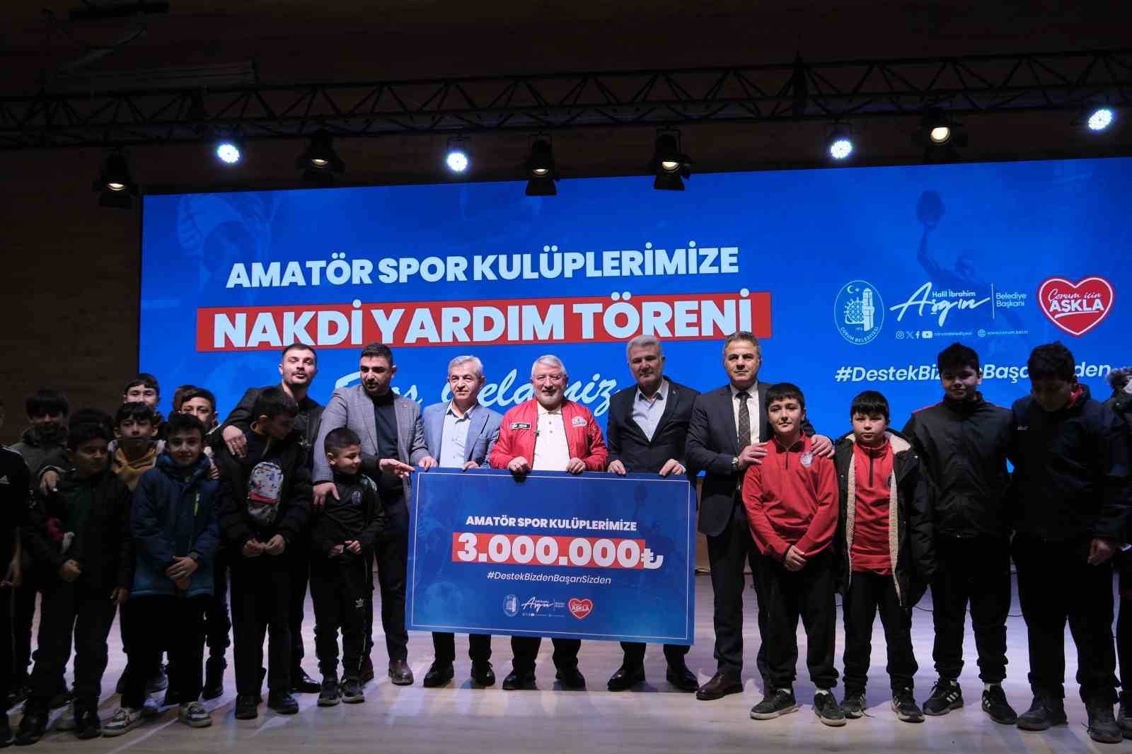 corum-belediyesinden-amator-spor-kuluplerine-3-milyon-liralik-nakdi-yardim