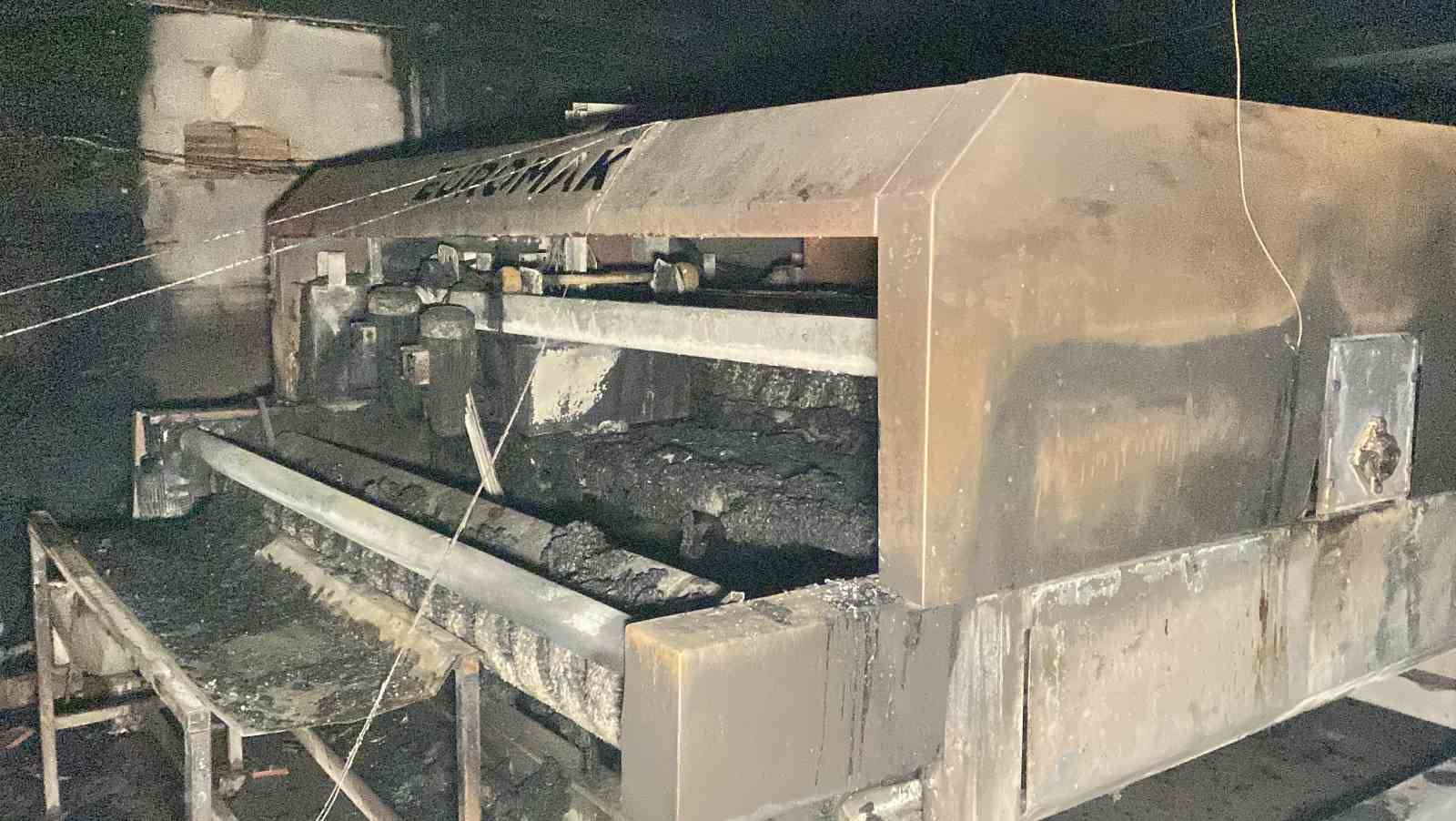 corumda-hali-yikama-merkezinde-yangin