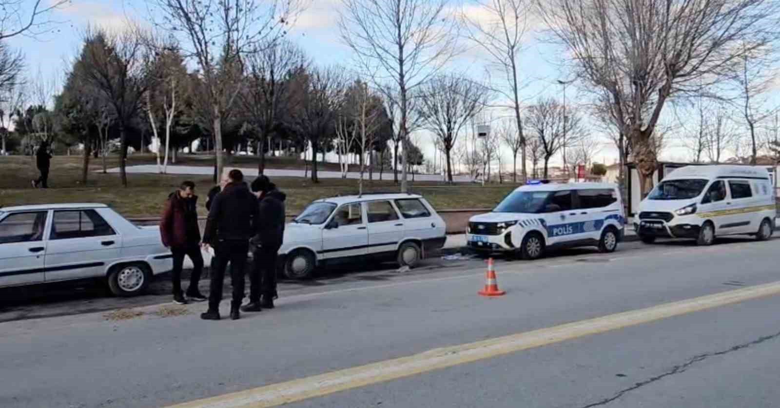 corumda-motosiklet-yasli-kadina-carpti-2-yarali