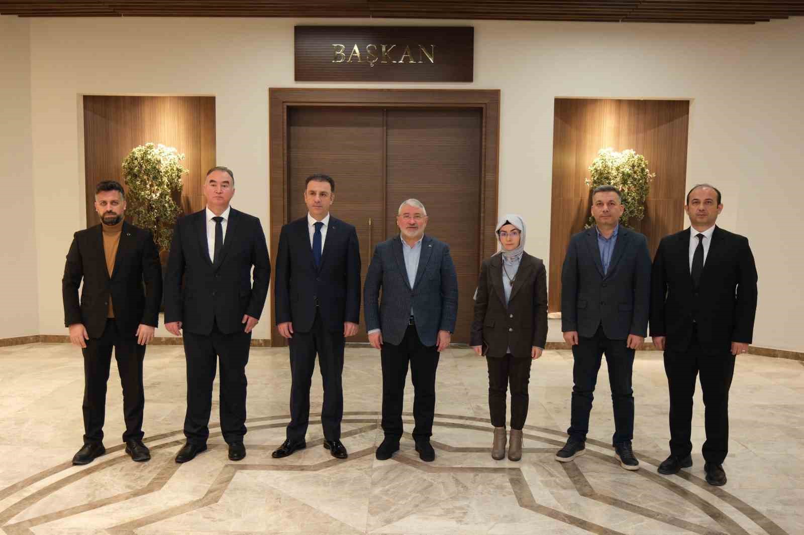 corumda-yukumluler-kamu-yararina-calisacak