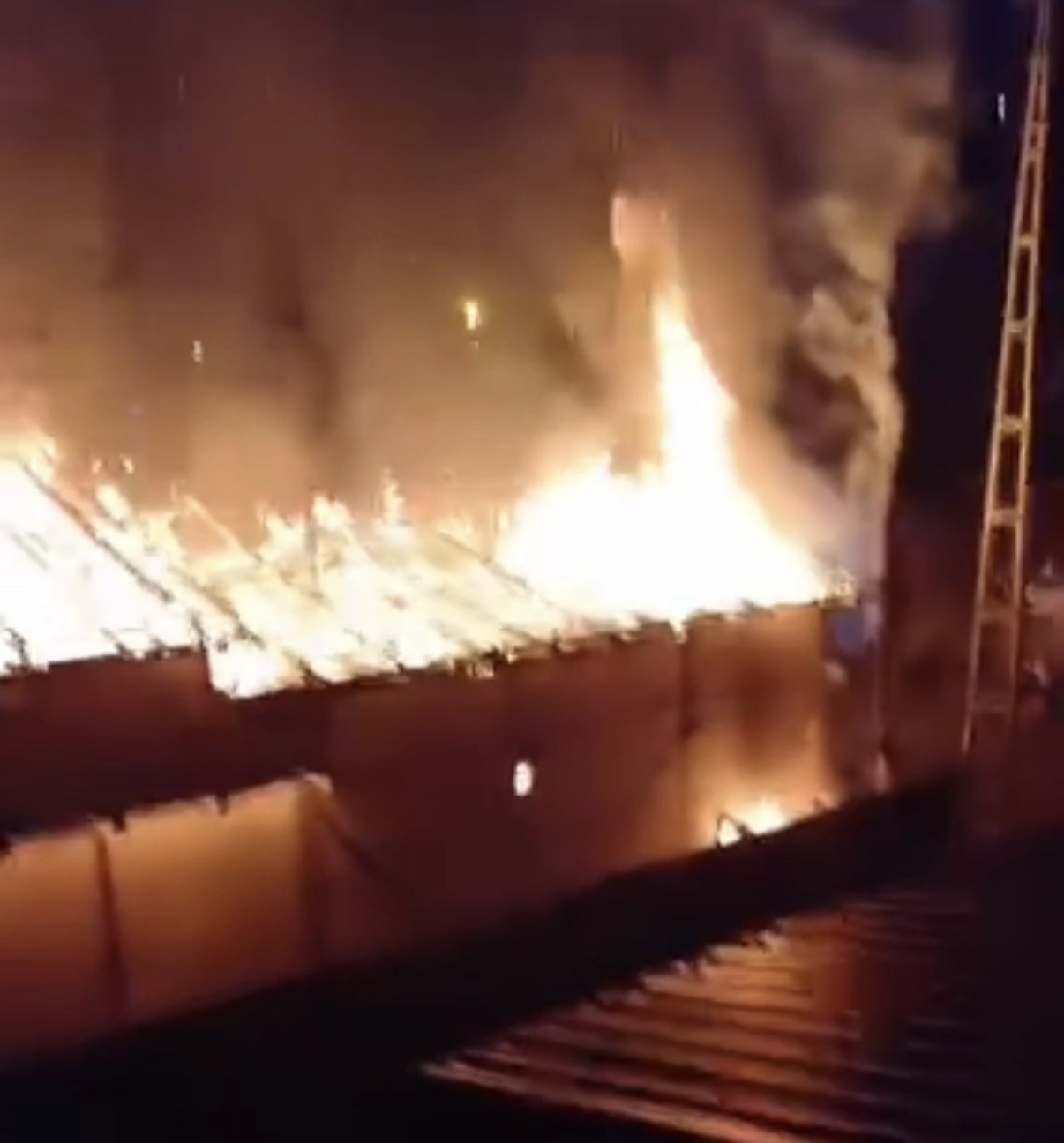 duzcede-mobilya-atolyesi-kule-dondu