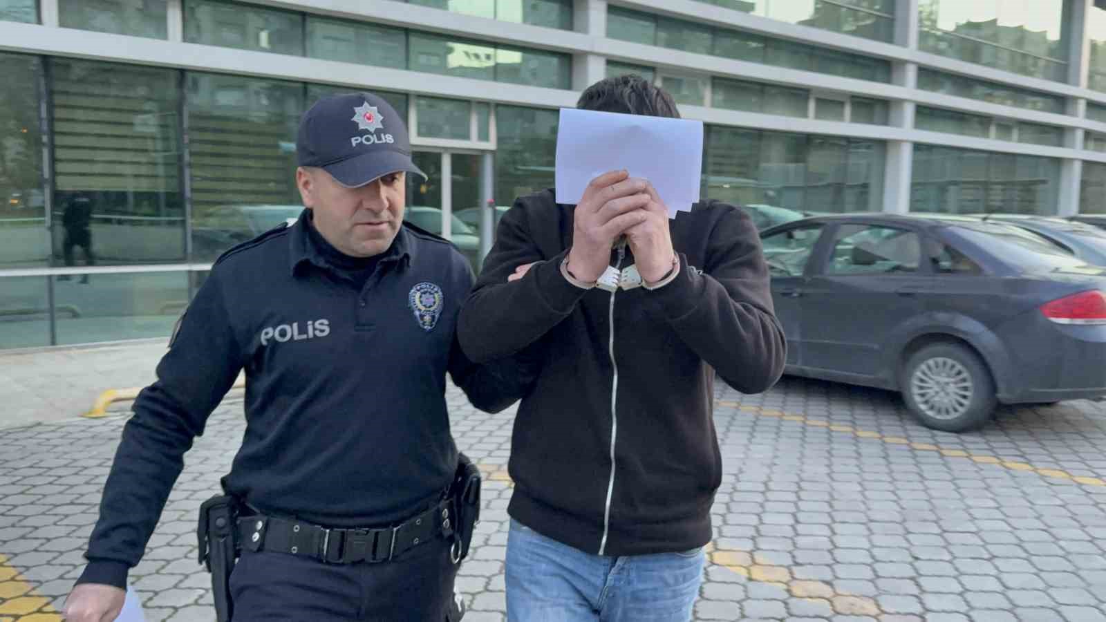 esi-terk-edince-kayinpederinin-evini-atese-verdi