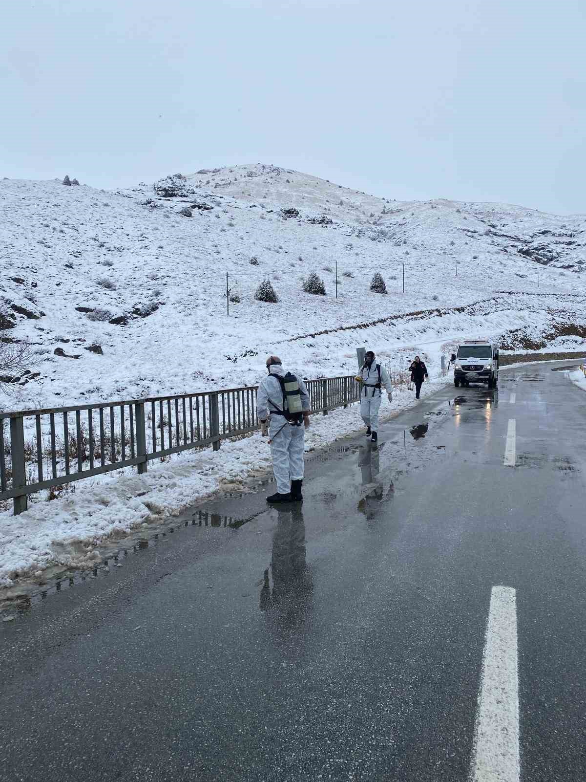 gumushanede-lpg-yuklu-tanker-dere-yatagina-devrildi-1-yarali